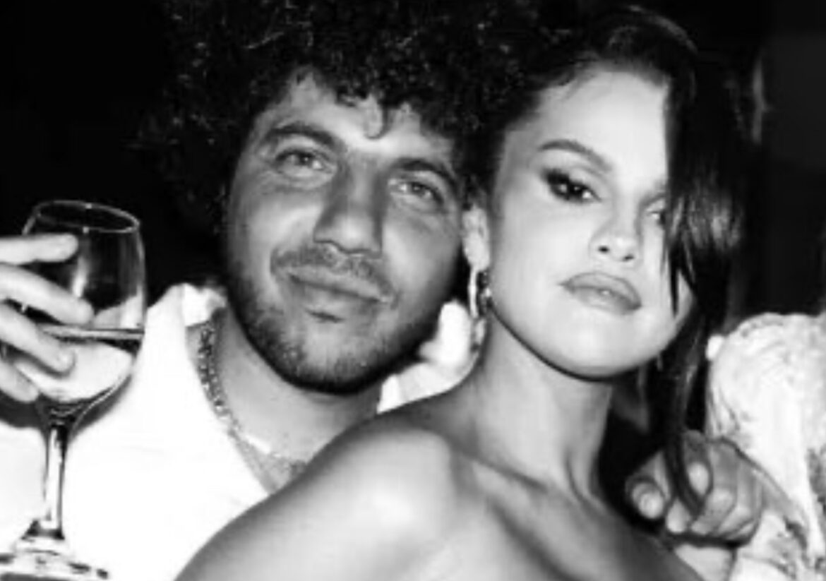 Selena Gomez Posted an Extremely Cute Photo of Herself Kissing Benny Blanco